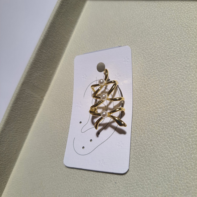 گوشواره ایرکاف نگیندار طلایی بدون نیاز به سوراخ کردن گوش